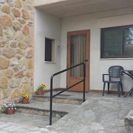 Tuyas En Segovia Feriehus *